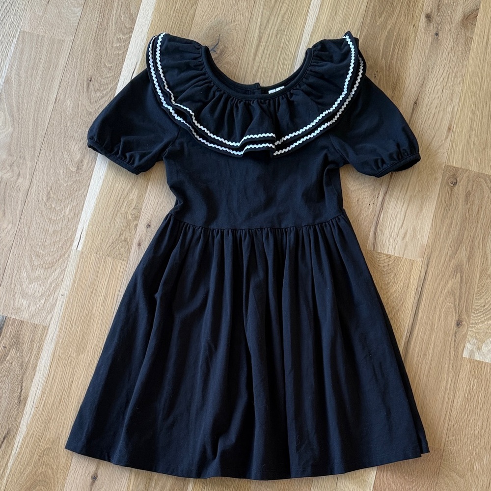Janie and Jack Black and White Flowy Neckline Dress